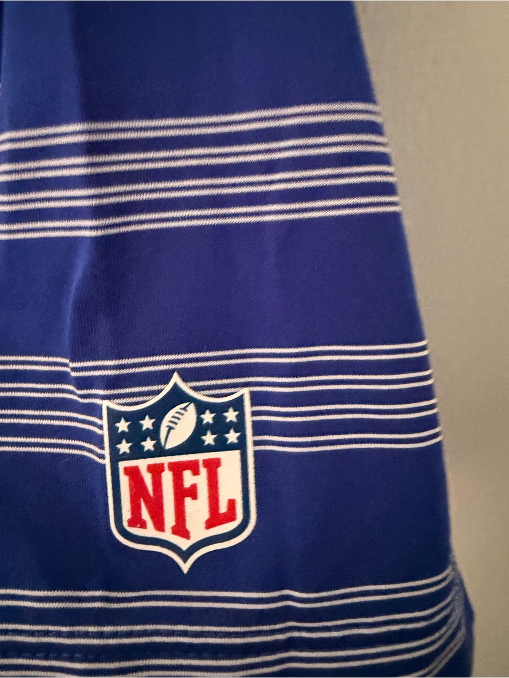 Like new men’s Nike Royal Blue Striped Buffalo Bills Polo - Picture 4 of 5